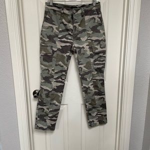 J Crew Camo Skinny Cargo Pants  size 28